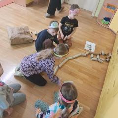 układanie dinozaura