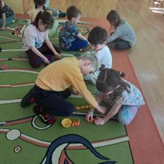 zabawy z dinozaurami