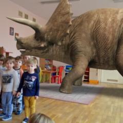 dzieci i triceratops