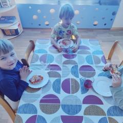 Wszystkim smakuje pizza