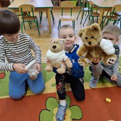 nasze zabandażowane misie