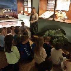 Pani Przewodniczka opowiada o dawnym życiu na ziemi