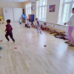 Zabawa z łapaniem światełek