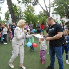 Pani Dyrektor dziękuje rodzicom