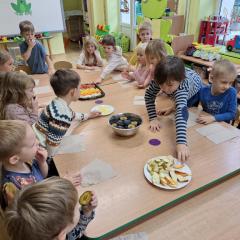 wybieramy warzywo lub owoc do spróbowania