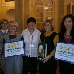 Przedstawiciele Przedszkola nr 181 "Wesołe nutki" w Warszawie na uroczystości wręczenia certyfikatów Partnerskie Przedszkole Przedstawiciele Przedszkola nr 181 "Wesołe nutki" w Warszawie na uroczystości wręczenia certyfikatów Partnerskie Przedszkole