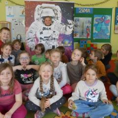 Dziewczynka astronautka i Słonka