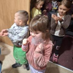 jemy dziwnie zimne chrupki